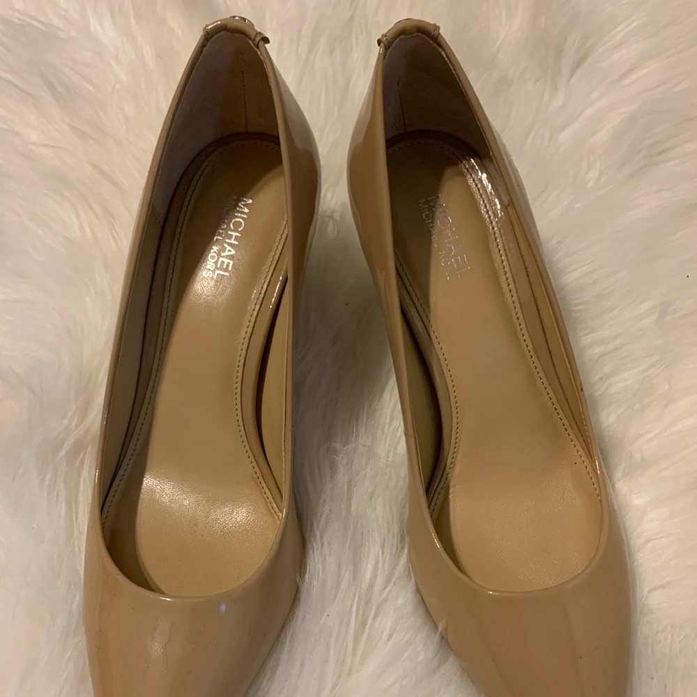 Heels - Picture 2 of 4